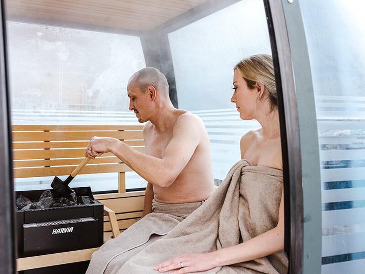 Immagine prodotto Smartbox Visita privata di mezza giornata alle terme e sauna in gondola nel Canton Vallese con Prosecco per (2 pers.)