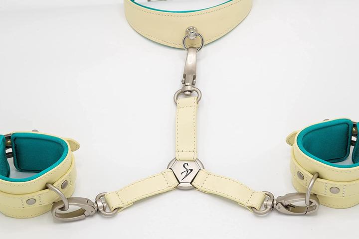 Produktbild Black Swan DesignZ Triangle Hogtie Cream