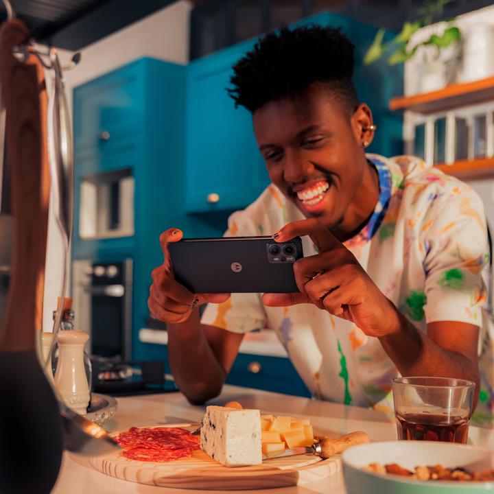 Image du produit Motorola Moto G13 (128 Go, Tapis charbon de bois, 6.50", Double SIM, 50 Mpx, 4G)