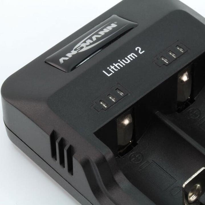 Produktbild Ansmann Ladegerät Lithium 2 für 1-2 Li-Ion Akku 3,6V, 3,7V mit LED-Ladestatusanzeigen, schwarz (1 Stk., Ladegerät ohne Akku)