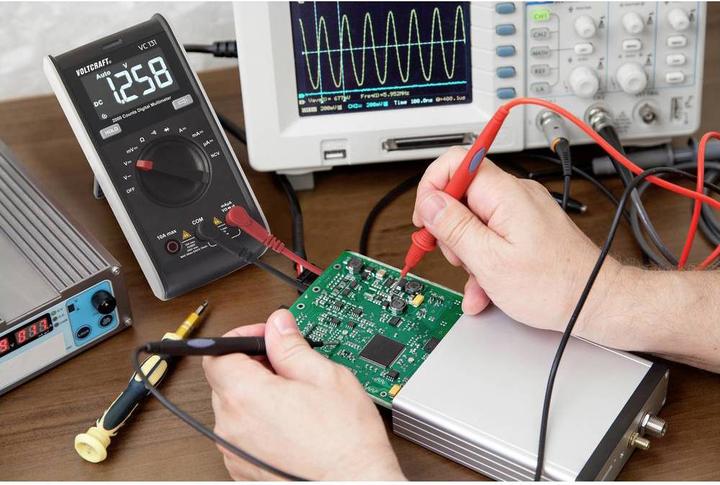 Actual product image Voltcraft VC131 Digital Multimeter (CAT III 250V)