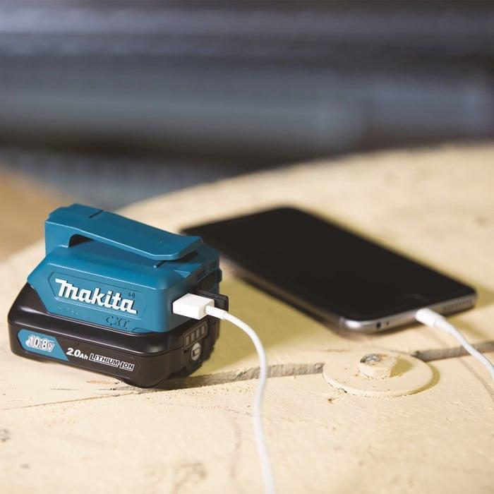 Actual product image Makita DEAADP06 USB adapter for 10.8 V 12 V max for Li-Ion batteries (10.8 V)