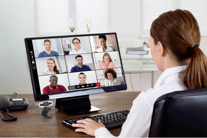 Produktbild Renkforce Webcam mit 2K HD-Auflösung und Videoleuchte (5 Mpx)