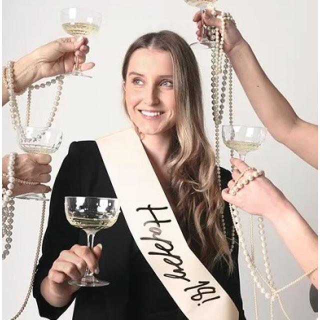 Image du produit Partydeco Schärpe „Happy 18“ – Creme & schwarz