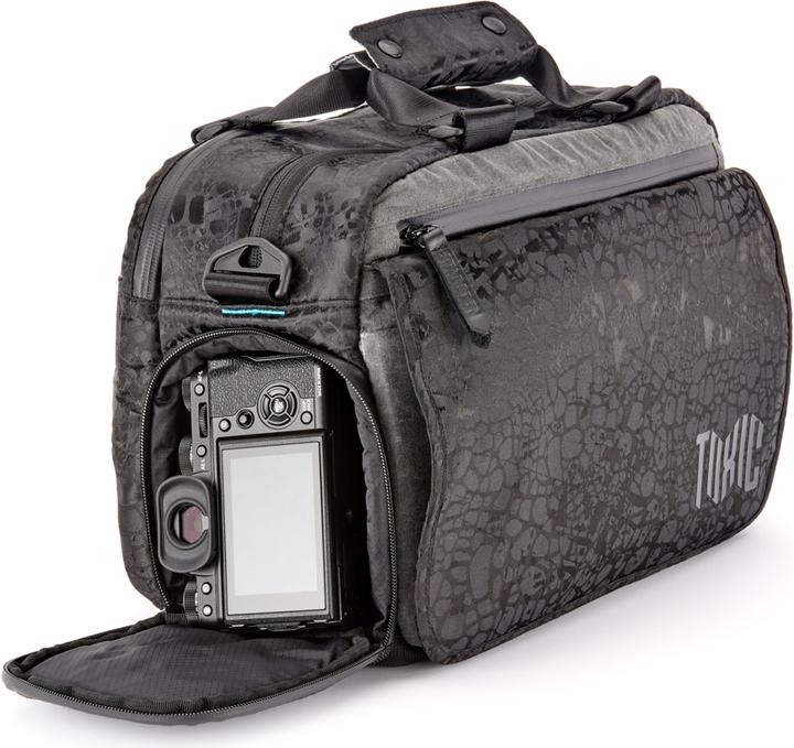 Actual product image 3 Legged Thing Toxic Wraith Camera Messenger M Water Resistant "Frog" Pocket Onyx