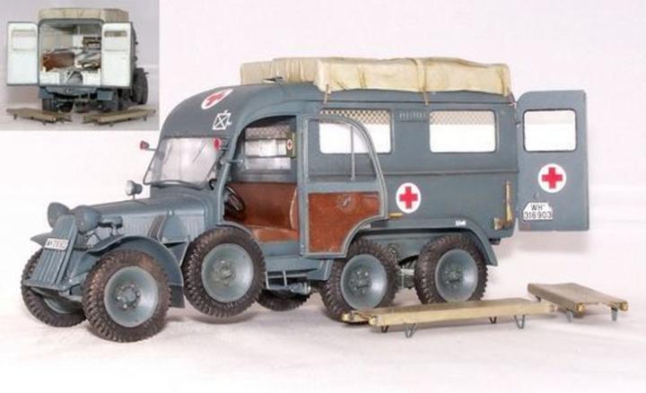 Immagine prodotto Plus Model Ambulanza tedesca Kfz.31 Steyr 640