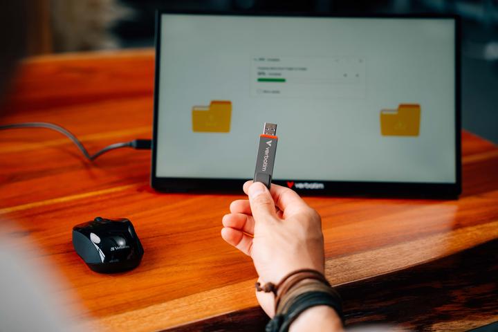 Immagine prodotto Verbatim Dual QuickStick (128 GB, USB-A, USB-C)