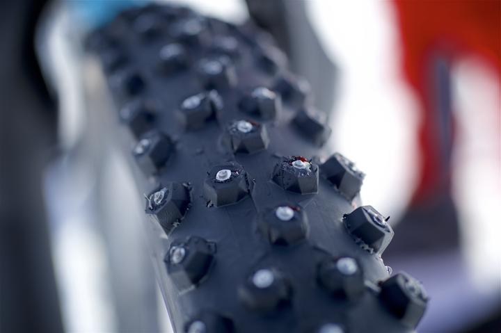 Actual product image Schwalbe Ice Spiker Pro (29 x 2.25, 57-622)