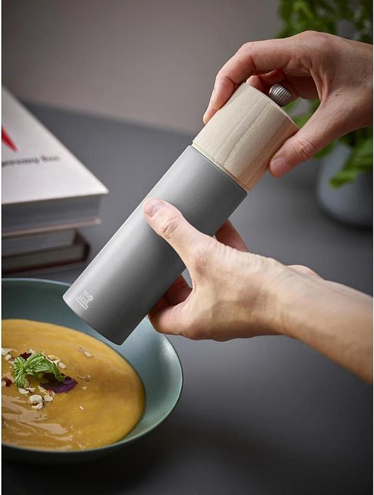 Actual product image Peugeot Boreal (Pepper)