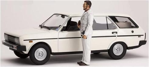 Actual product image Infinite Statue Carlo Verdone Furio Fiat 131