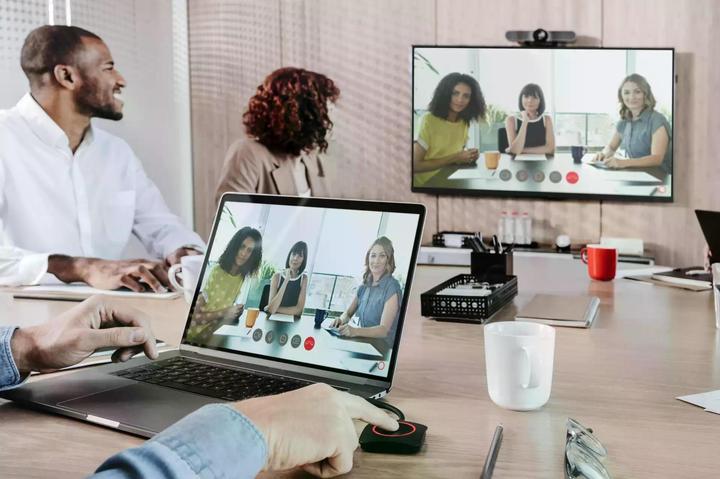 Image du produit Barco Clickshare CX-30 Gen 2 + 2x USB-C Button (30 m, HDMI 1.4b)