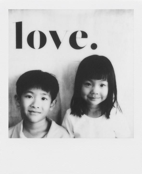 Actual product image Polaroid B&W I-type (Now, OneStep+)