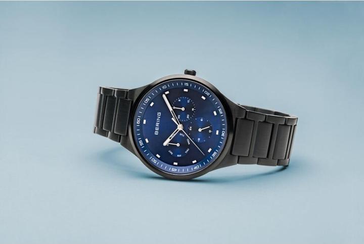 Actual product image Bering Classic (Analogue wristwatch, 40 mm)