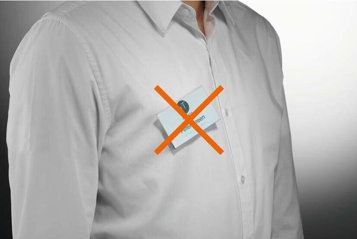 Immagine prodotto Durable Portanome in plastica rigida con magnete e guida antirotazione