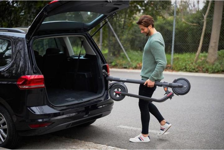 Actual product image Segway-Ninebot Kick Scooter E22E (20 km/h, 22 km, 300 W)