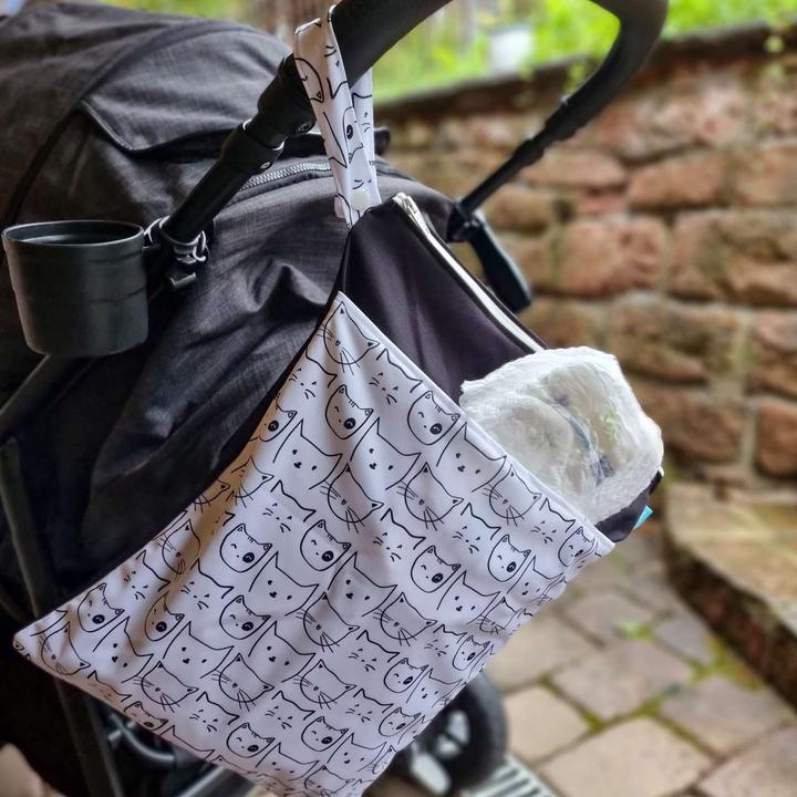 Actual product image Intirilife Changing bag with zip for toddler baby