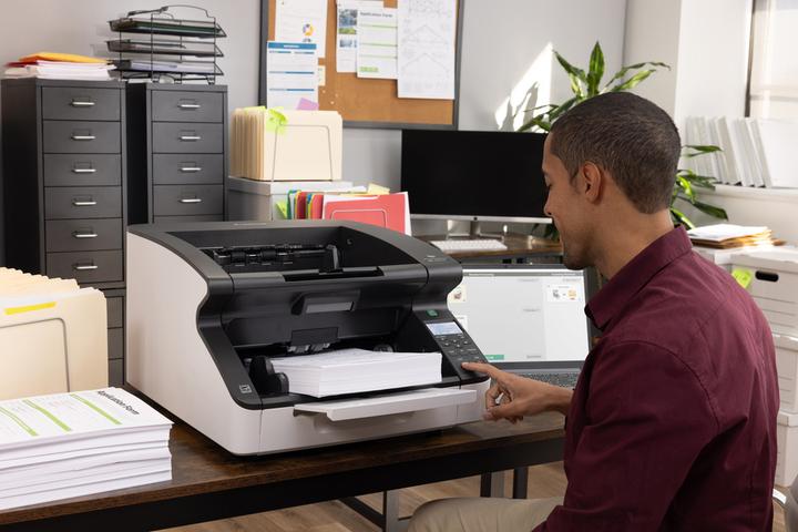 Produktbild Canon DR-G2110 (LAN, USB, WLAN)