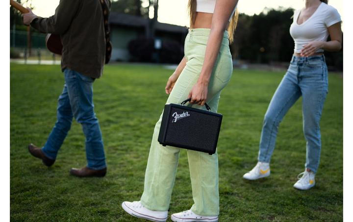 Produktbild Fender Indio 2 (25 h, Akkubetrieb, Netzbetrieb)
