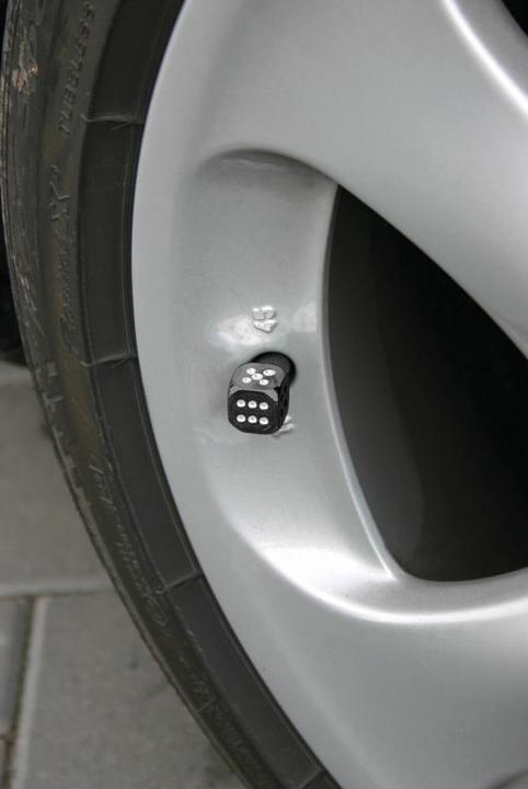 Actual product image Lampa Cube Set 4 Valve Caps - Black