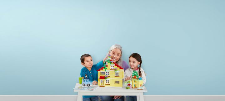 Actual product image LEGO 3-in-1 family house (10994)
