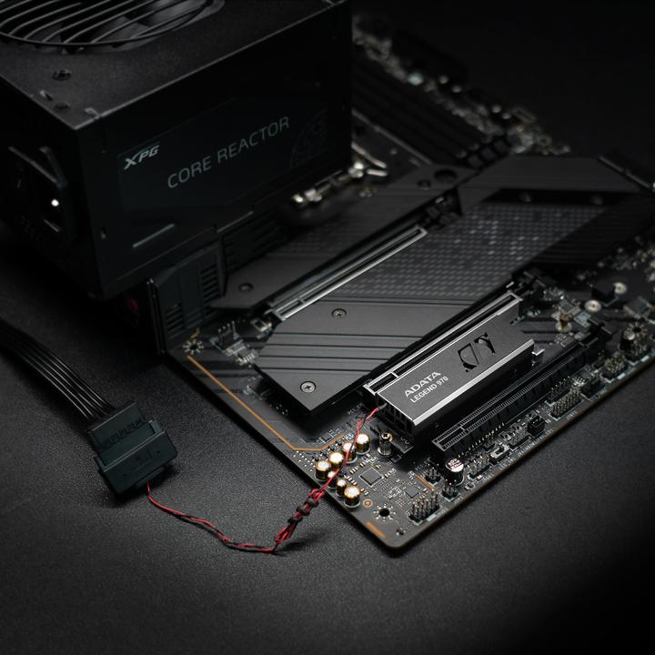 Produktbild Adata SSD Legend 970 M.2 1TB PCIe Gen5x4 2280 (1000 GB, M.2 2280)