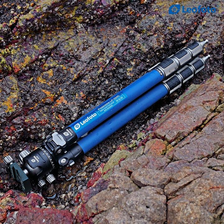 Actual product image Leofoto Poseidon Carbon Tripod LP-324C (without head) (Metal, Carbon)