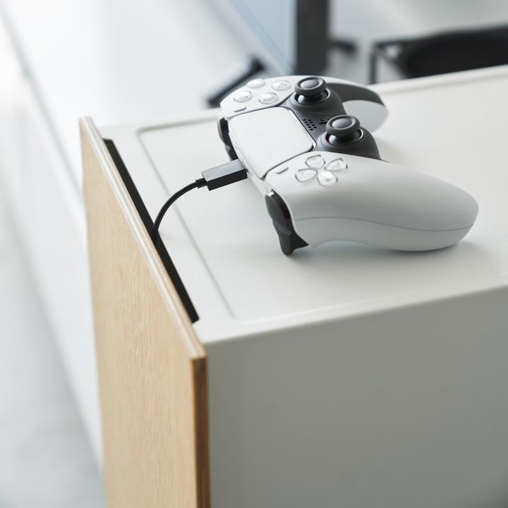 Image du produit Yamazaki Spielekonsolen-Organizer TOWER