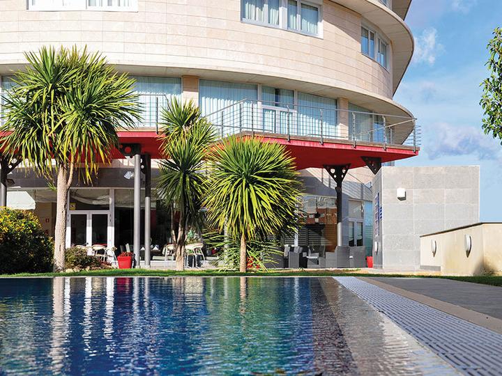 Immagine prodotto Smartbox Viaggio al parco PortAventura e Ferrari Land per 2 persone con 2 notti in hotel 4* (2 pers.)