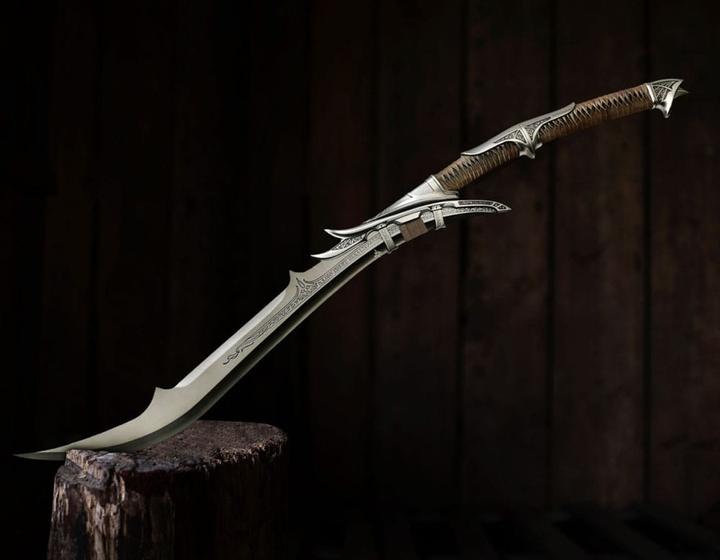 Actual product image United Cutlery Kit Rae Swords of the Ancients Replica 1/1 Mithrodin: Dark Edition Fantasy Sword