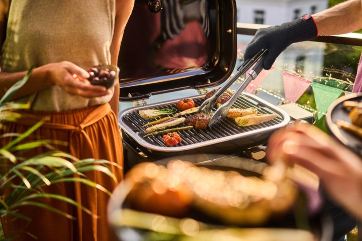Produktbild Weber Lumin Compact mit Stand (2.20 kW)