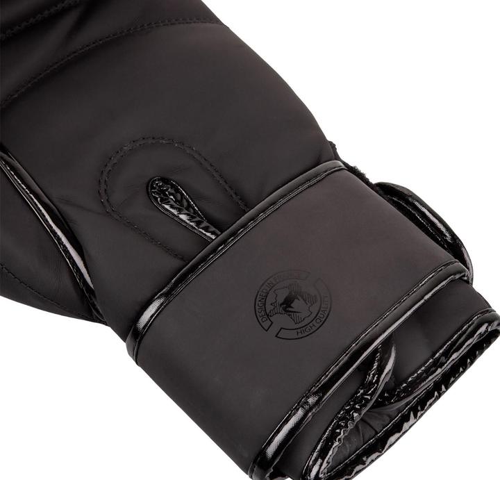 Actual product image Venum Contender 2.0 (16 OZ, One size)