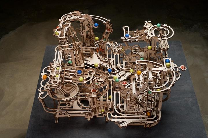 Produktbild Ugears Murmelbahn mit Spiralaufzug