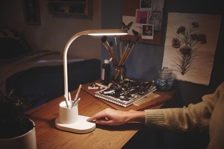 Actual product image Philips Bucket DSK214 PT 7W 40K W USB 02 (200 lm)