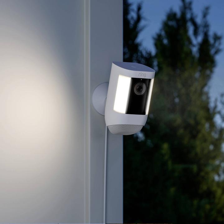 Produktbild Ring Spotlight Cam Pro (1920 x 1080 Pixels)