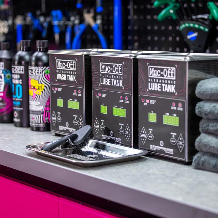 Actual product image Muc-Off Ultrasonic Tank Kit (750 ml, Bicycle cleaner, Care set)