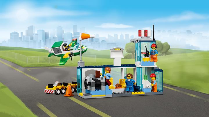 Produktbild LEGO Flughafen (10764)
