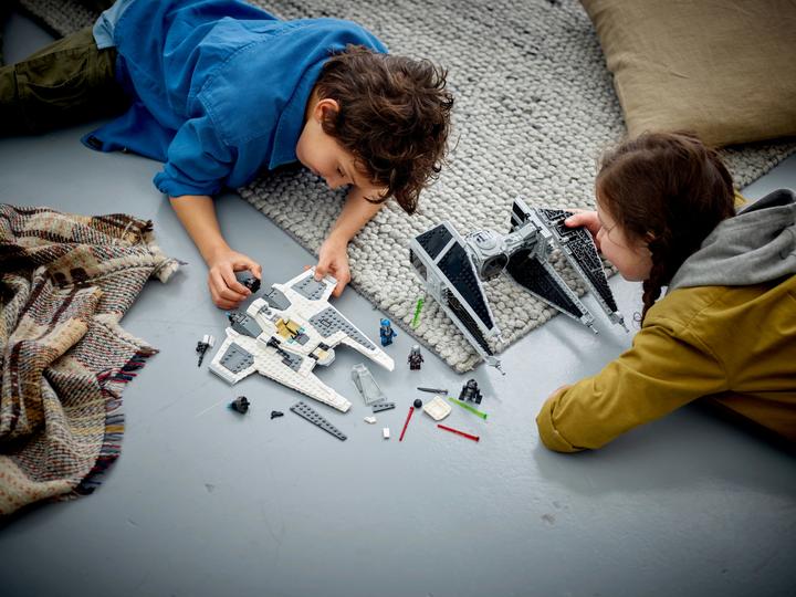 Produktbild LEGO Mandalorian Fang Fighter vs. Tie Interceptor (75348, LEGO Star Wars)