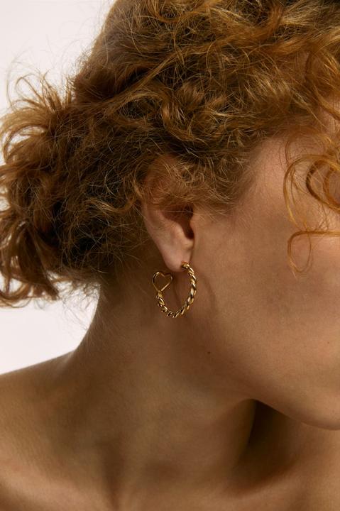 Actual product image Hey Harper Braided Heart Hoops (Stainless steel, Gold)