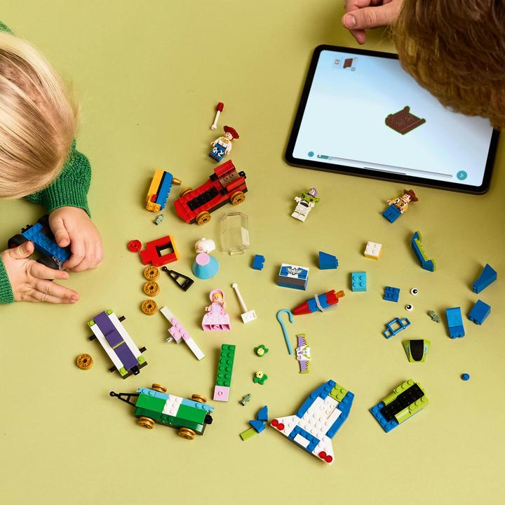 Productafbeelding LEGO Partyzug und das Auto RC aus Toy Story (43264, LEGO Disney)