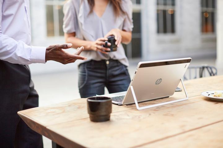 Produktbild HP Elite x2 1012 G1 (12", Intel Core M5-6Y54, 4 GB, 128 GB, CH)