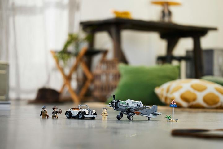 Produktbild LEGO Flucht vor dem Jagdflugzeug (77012, LEGO Indiana Jones)