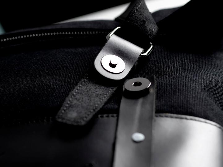 Produktbild Only-Bags.Store Segeltuch-Rucksack, strapazierfähiger Leder-Rucksack, moderne 17 Zoll Laptop-Tasche, ästhetische