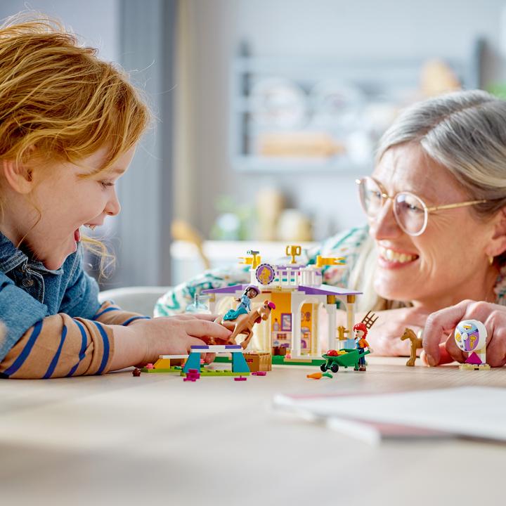 Actual product image LEGO Riding school (41746, LEGO Friends)