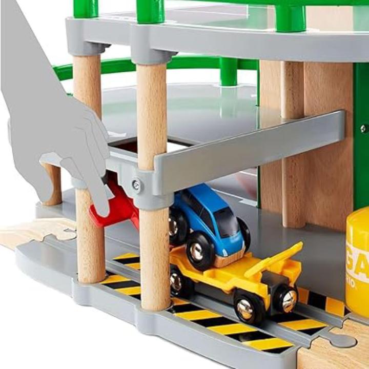 Actual product image Brio Multi-storey car park Strassen&Schienen