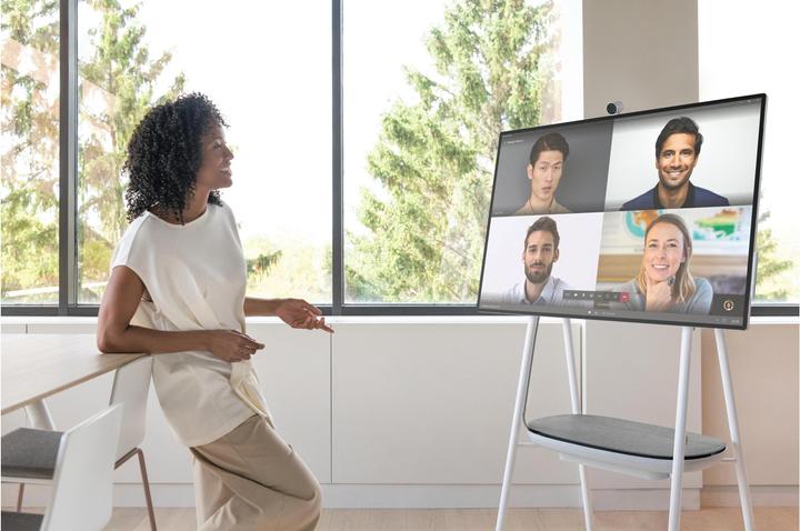 Produktbild Microsoft Surface Hub 2S (3840 x 2560 Pixel, 50")