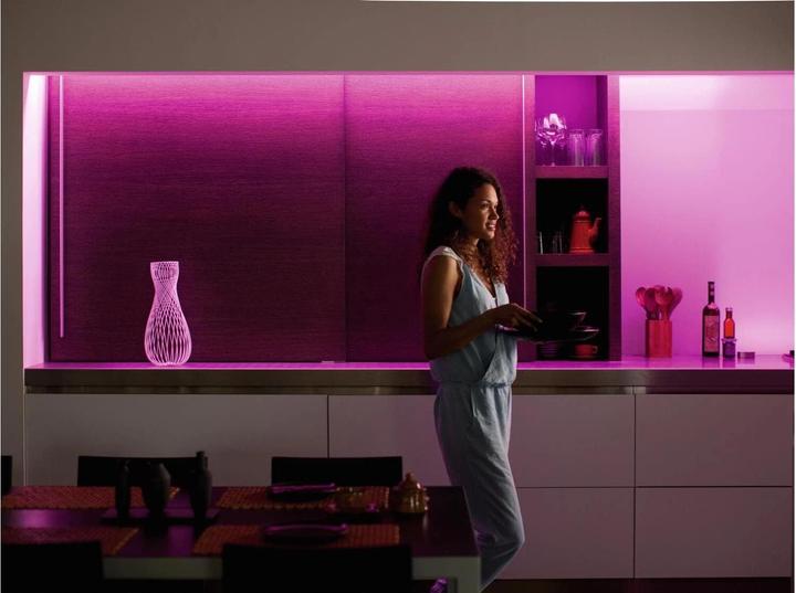 Produktbild Philips Starterset Lightstrip Plus (Mehrfarbig, 1.40 cm, Indoor)