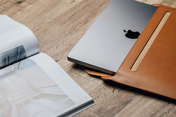 Produktbild Moshi Muse 14" 3-in-1 Slim Case - MacBook Pro 14" Case (2021) (Jet Black) (14", Universal)