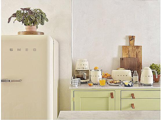 Productafbeelding Smeg DCF02CREU Koffiezetapparaat crème