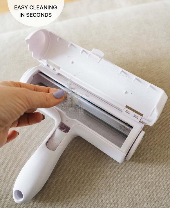 Actual product image Esmée Self-cleaning pet hair remover