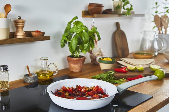 Image du produit Tefal Natural Chef C4510453 (24 cm, Poêle à frire, Aluminium)